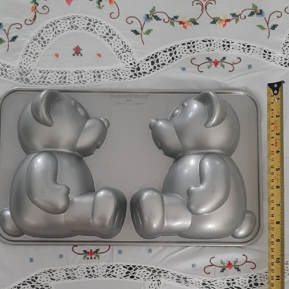 NORDIC WEAR🧸Build-A-Bear🧸3D CAKE PAN Great Condition - Picture 4 of 10